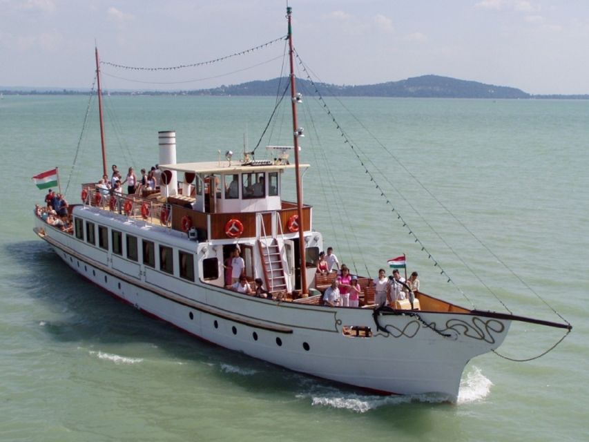 From Budapest: Lake Balaton Day Tour - Guides, languages, and how to get the most out of the talk