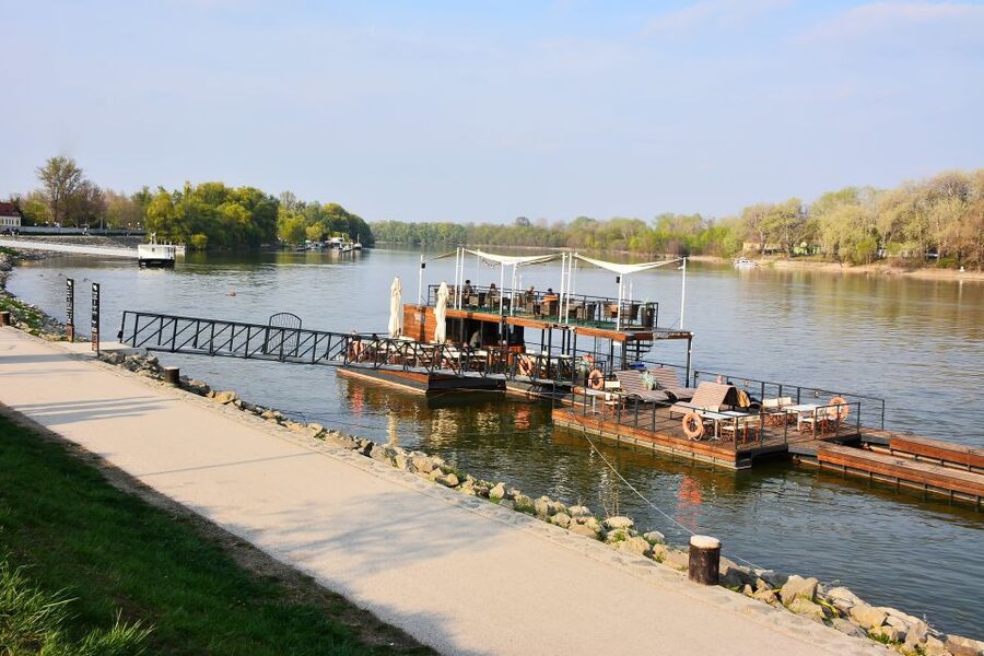 From Budapest: Szentendre Artists' Village Tour - Timing the Ride, Meeting Point, and the Boat Versus Bus Return