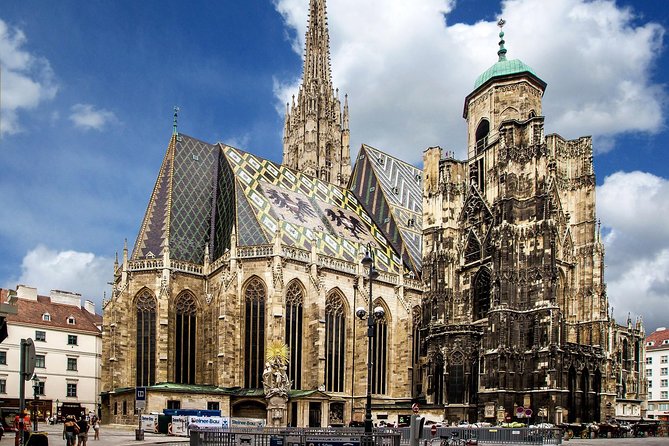 Full day PRIVATE GUIDED VIENNA tour from Budapest with lunch and drinks - Why this Vienna day trip from Budapest makes sense