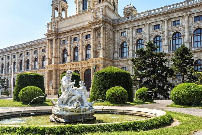 Full day PRIVATE GUIDED VIENNA tour from Budapest with lunch and drinks - St. Stephen’s Cathedral and the walking reality