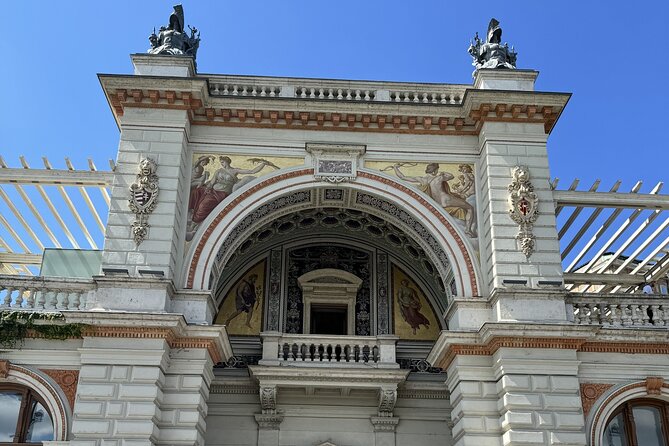 Gems of the Budapest Castle District Walking Tour - Stop 3: Fisherman’s Bastion, double-cross symbolism and the Pest view