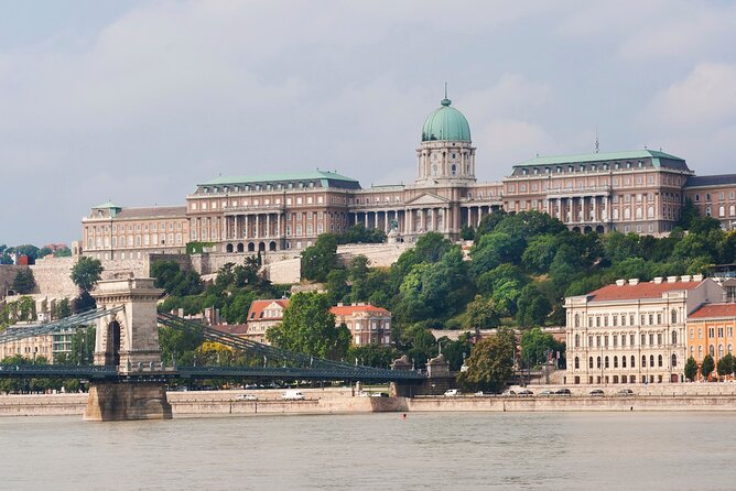 General sightseeing tour - Szechenyi Lanchid and Danube Crossing Strategy During Renovations