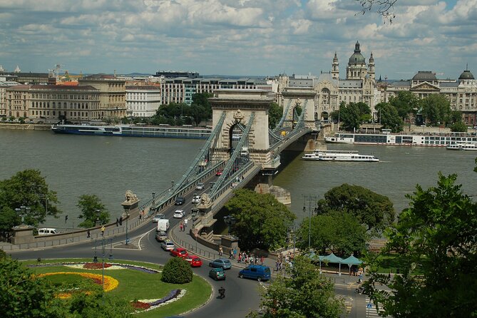 Grand City Tour - Moving to the Citadel: viewpoints that put Budapest on a map