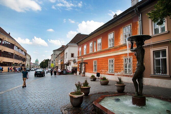 Guided Tour in Budapest Castle District - Stop 4: Matthias Church optional interior, budget the 4 EUR ticket