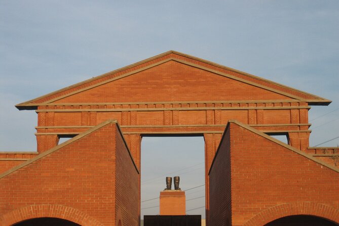 Guided Tour with Admission in Memento Park - The 20 Minutes of Q&A, Then Your Time for Photos and Exhibits