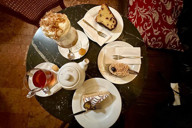 Guilty pleasures - A Budapest Dessert & Coffee House Tour - Starting at Hungarian State Opera: the easy way to find your feet