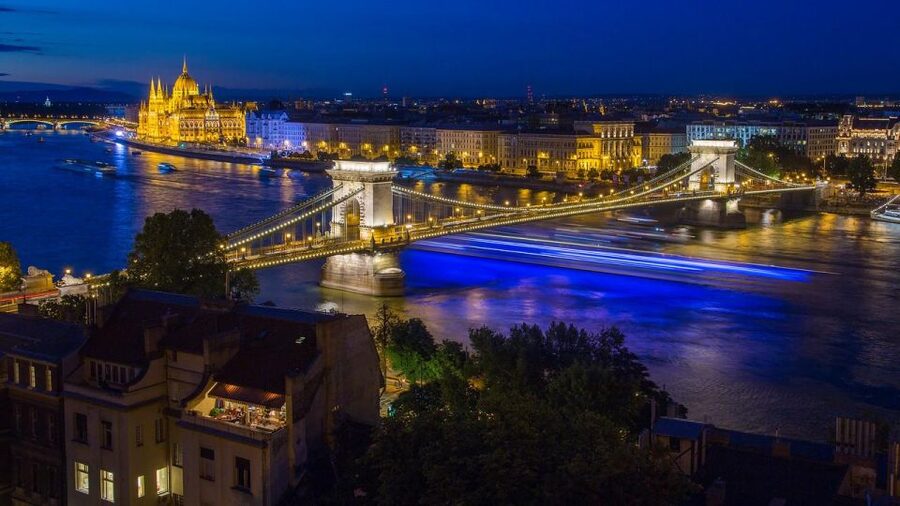Half Day Private Budapest Driving Tour - City Park and the viewpoint energy near Gellért Hill