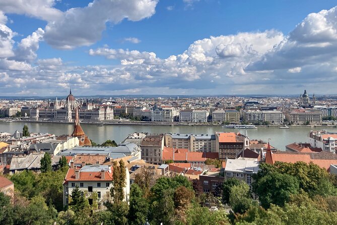 Half day private walking tour on the BUDA side - Key highlights at a glance