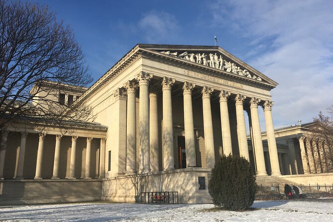 Highlights of Budapest Walking Tours - Stop 5: Szabadság tér, Liberty Square and the Soviet Memorial next to the American Embassy
