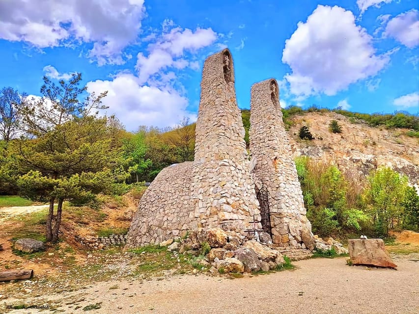 Hike to Spiritual Sites Near Budapest - Pickup and getting to the trail without city stress