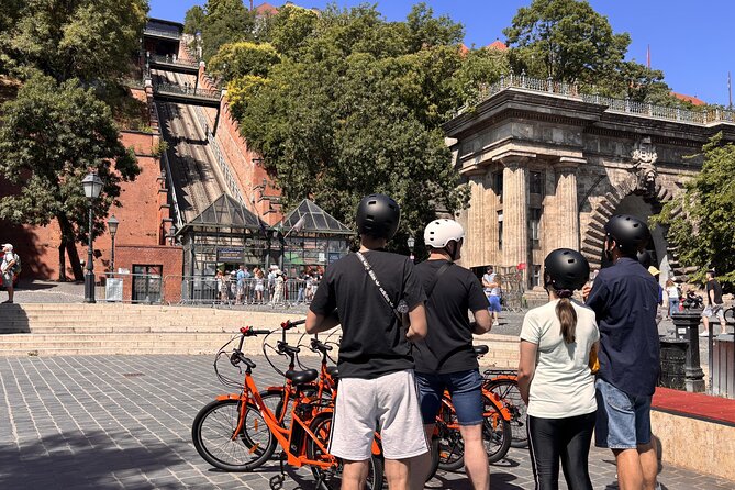 Historical Bike Tour of Budapest 2.5 Hours with Local Guide - Start at Haris köz 4, then ease into Budapest’s river rhythm