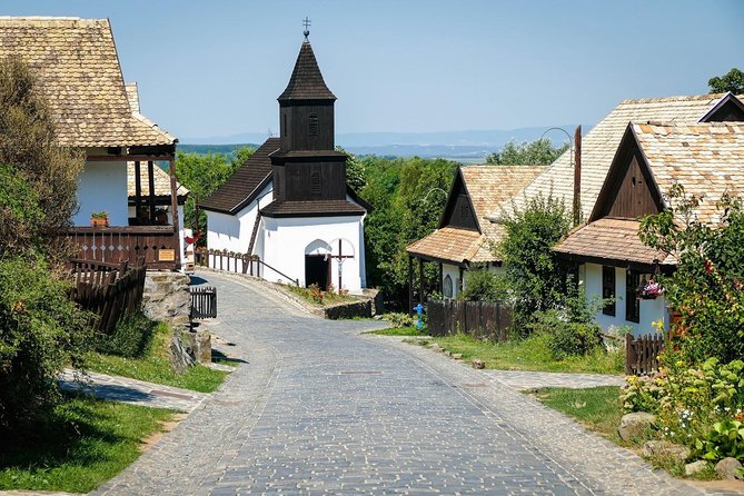 HOLLÓKŐ UNESCO World Heritage site + Eger Castle Private guided tour - Bull’s Blood and village shopping without turning the day into a mall