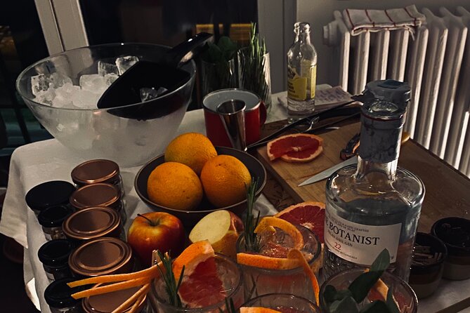 Hungarian Gin and Tonic Tasting and Workshop - How the Guide’s Garnish Pairing Makes the Cocktail Make More Sense