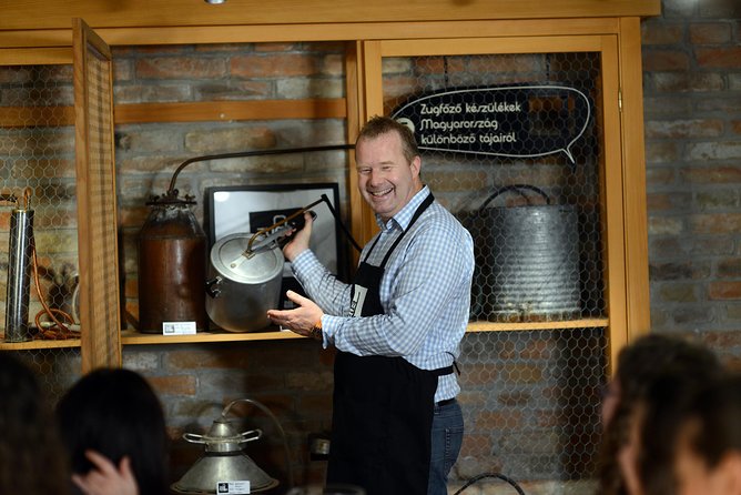 Hungarian pálinka distillery visit and tasting - Zugfozde Pálinkamúzeum: short visit, strong payoff