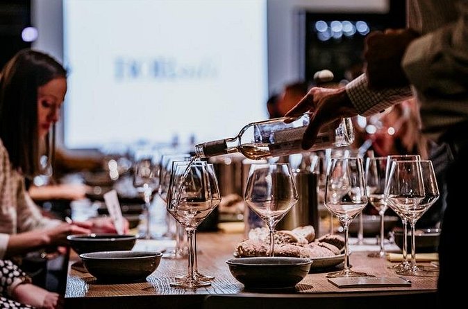 'Hungarian Wine Tasting Experience' in Budapest by Bortársaság - How the Guide Teaches You to Taste, From Glass to Descriptions