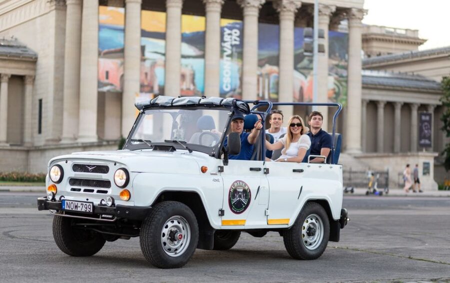 Iconic Budapest tour with Classic Russian Jeep and G-Wagon - Key points before you go