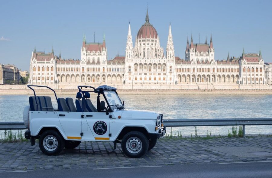 Iconic Budapest tour with Classic Russian Jeep and G-Wagon - Why a Russian Jeep or G-Wagon route beats a bus day