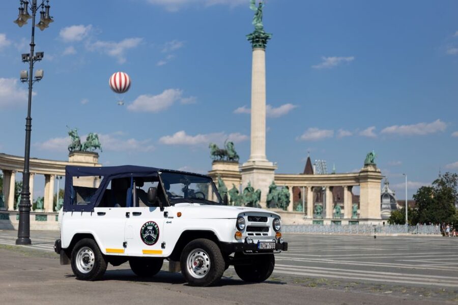 Iconic Budapest tour with Classic Russian Jeep and G-Wagon - Synagogue, Market Hall, and thermal bath pass-bys that broaden the picture