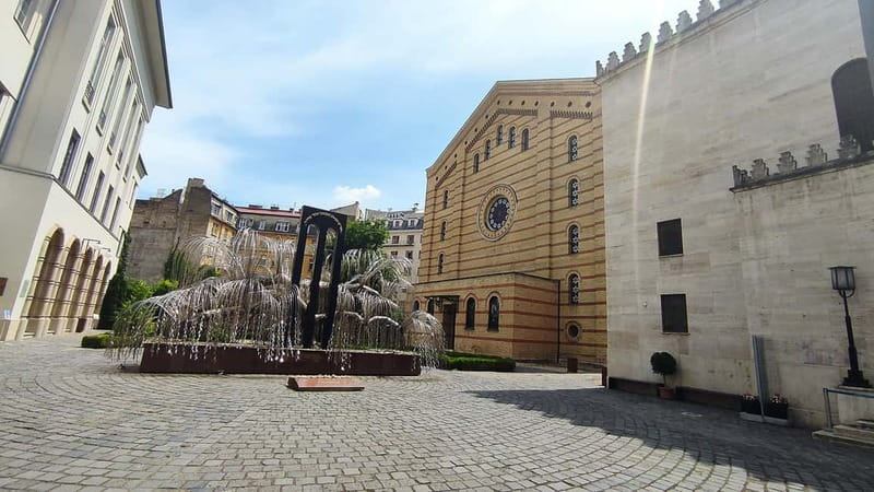 Jewish Budapest (German-language city tour) - Starting at Madách Imre tér and the Gate to the Jewish Quarter