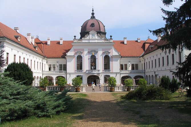 Legacy of Sissi Royal Palace of Godollo Tour with Cake and Coffee - Cake and coffee: why this small extra changes the mood