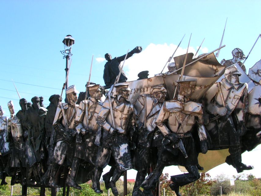 Memento Park: Official Guided Tour with Entry Ticket - Price and logistics that affect your day