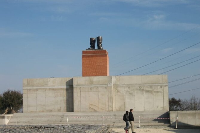Minivan to Communist Statues and Memento Park with Live Guide - What you can do with the monuments: photos and symbolism