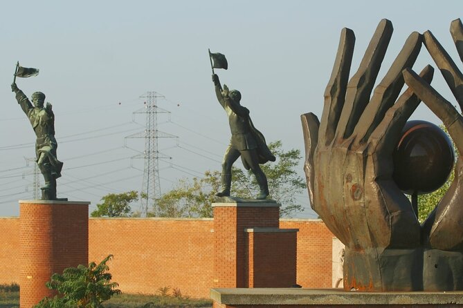 Minivan to Communist Statues and Memento Park with Live Guide - Who should book this tour, and who might want something else