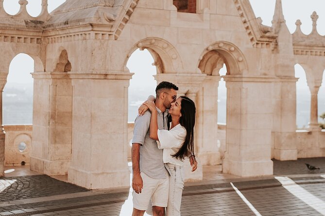 Morning Photoshoot in Beautiful Budapest - Posing help and candid moments: getting photos that look like you