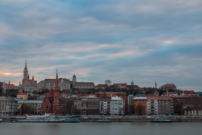 Orientation walk in Budapest - Szabadsag ter: understanding the square through urban planning