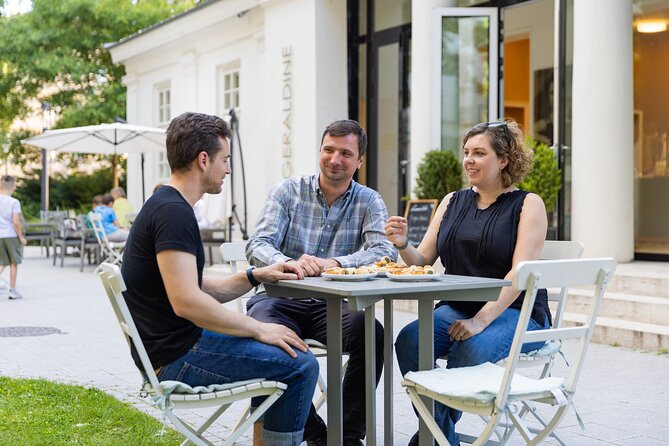 Palace District Evening Culinary, Wine, and History Walk - Who should book this Palace District evening walk?