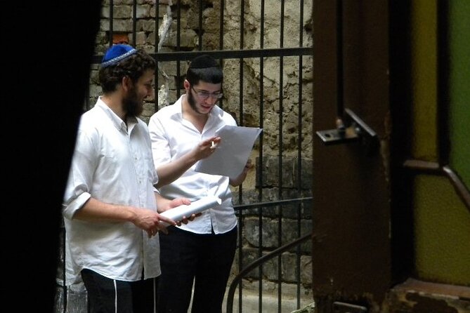 Past and Present of Budapest Jewish District Tour - Key highlights to look for