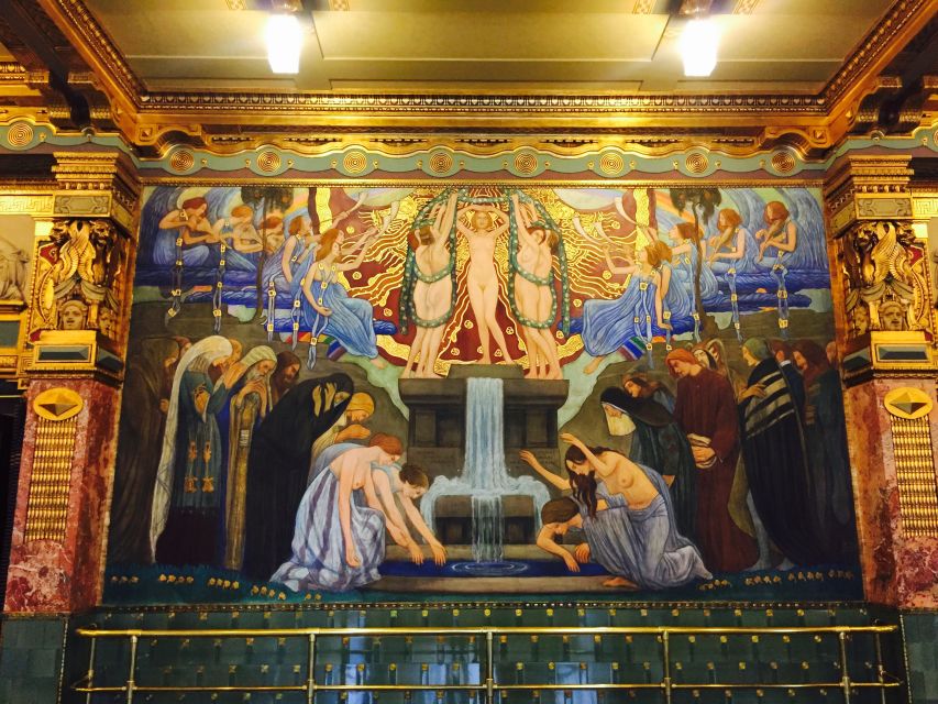 Private Art Nouveau Budapest Tour - Where the tour starts, and why the Museum of Applied Arts is a smart first stop