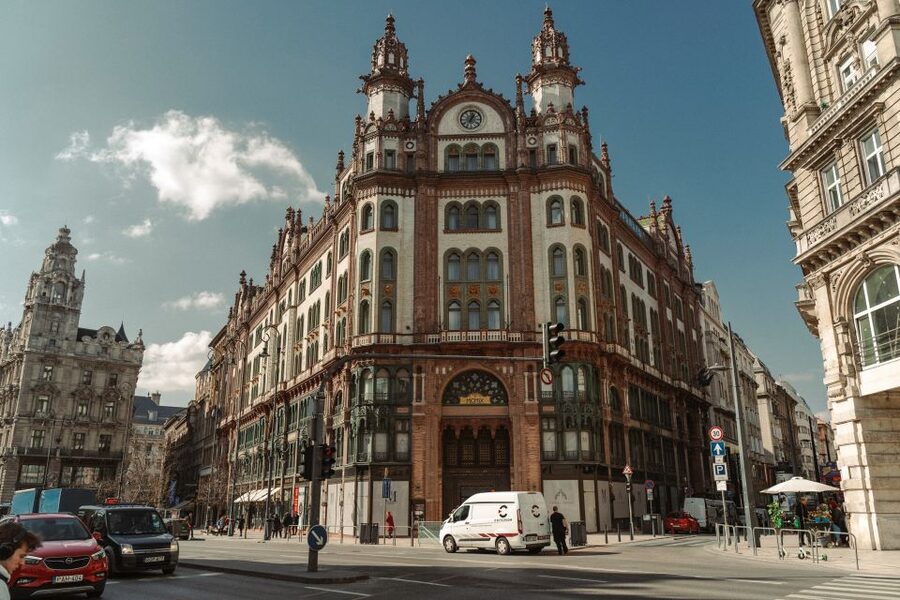 Private Art Nouveau Budapest Tour - Walking sections plus a quick tram ride keeps the style connected