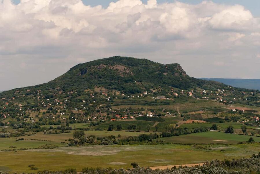 Private Badacsony Volcano Hike & Lake Balaton Views - How the Budapest to Lake Balaton train day really feels