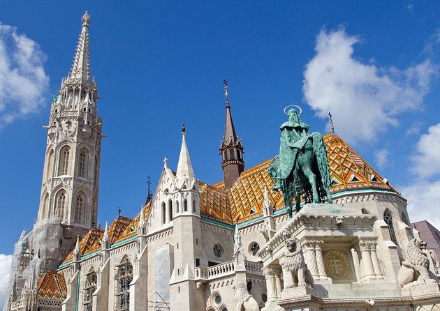 Private Buda Castle Walk with Entry to Matthias Church - Key Highlights Worth Showing Up For