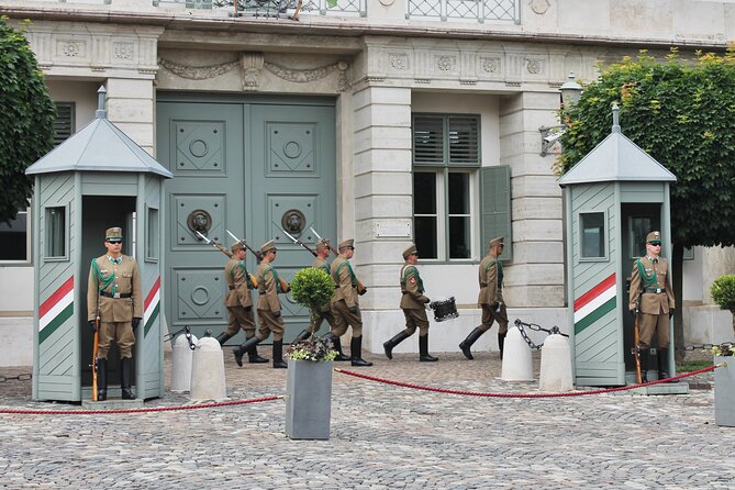 Private Buda Castle Walk with Entry to Matthias Church - Becsi Kapu Square and the Gate View