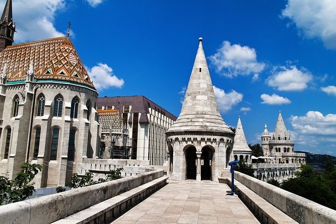 Private Buda Castle walking tour & Danube river cruise with Margaret Island stop - Chain Bridge and the Parliament Views From the Water