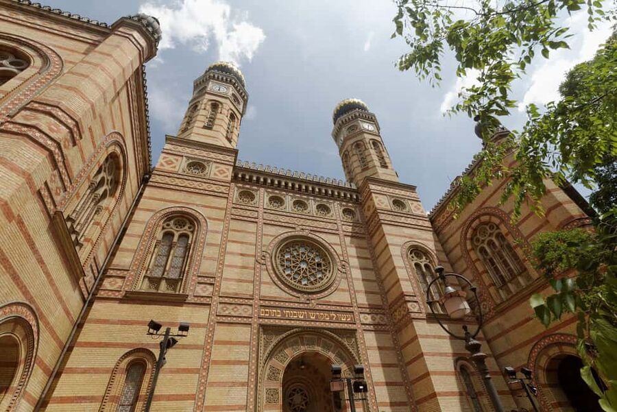 PRIVATE Budapest Jewish Heritage Walking Tour - Food Tasting - Key highlights worth planning for