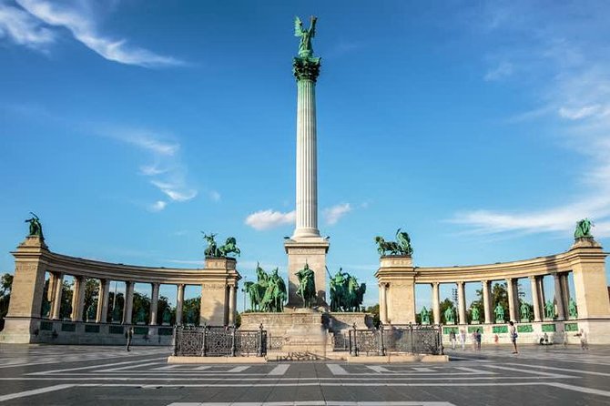 Private Budapest sightseeing tour including Etyek Wine tour with lunch - Hotel pickup and the comfort factor in a private minivan