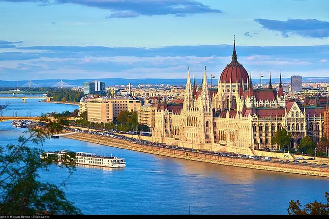 Private Budapest Sightseeing Tour: Royal Castle, Heroes Square, Chain Bridge - Price and What You Really Get for $235.51