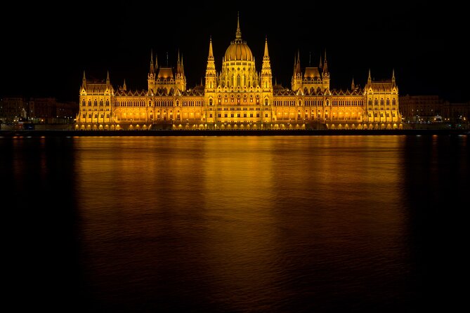 Private Budapest Tour with Thermal Bath or Market Visit - St. Stephen’s Basilica, Plus Váci Street for Everyday Budapest