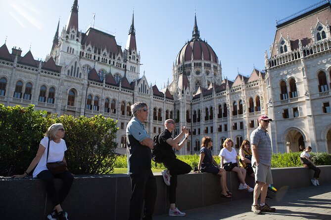 Private Budapest Walking Tour with Cake & Coffee - St. Stephen’s Basilica and Liberty Square: sacred space and wartime memory