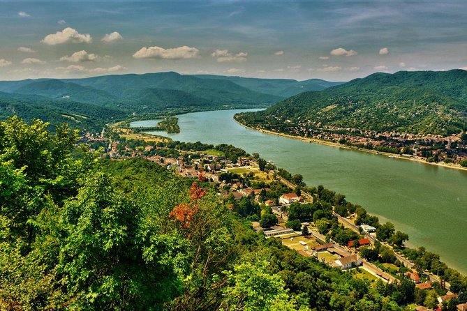 Private Danube Bend Experience with a comfortable air conditioned car - Why a private Danube Bend trip from Budapest feels different