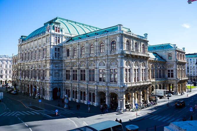 Private Day Tour in Vienna from Budapest with Licensed Guide - Door-to-door pickup: comfortable travel sets the tone