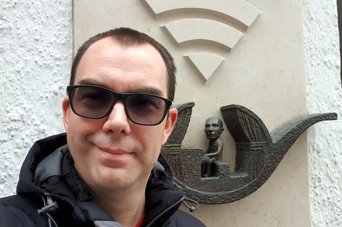 Private Family Friendly Walking Tour with Children in Budapest - Deák Ferenc tér to Budapest’s biggest wow moments