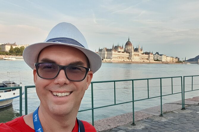 Private Family Friendly Walking Tour with Children in Budapest - Heroes Square: where the story starts, and kids get a job to do