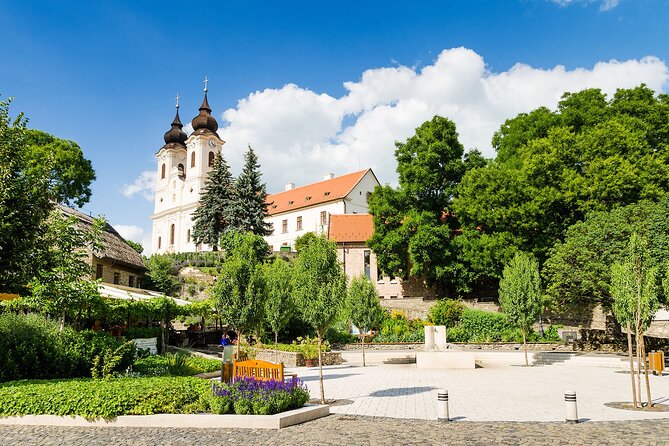 Private Full Day Lake Balaton tour with lunch & wine tasting,and with ferry ride - Food, drinks, and the rhythm of the day