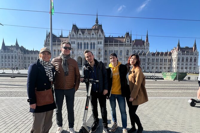 PRIVATE GUIDED Budapest walking tour with coffee break in 120 min - Clark Ádám Square, then the Castle Hill Funicular
