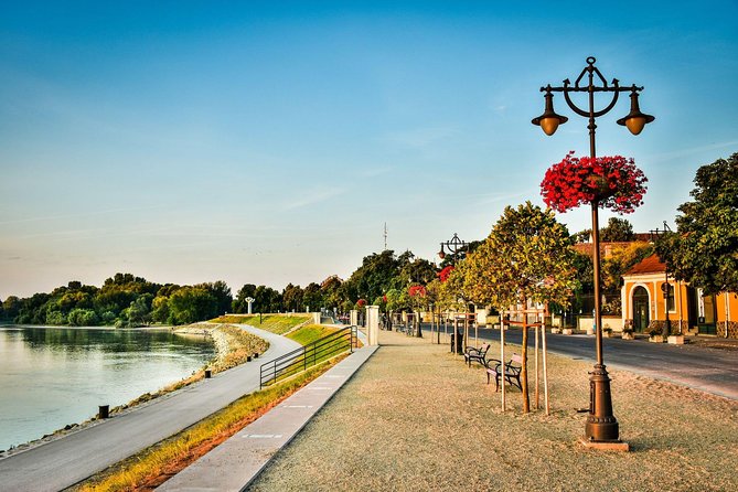 Private Guided Tour to Szentendre & Visegrád Castle (Danube Bend) - Pickup, private transport, and why it saves energy