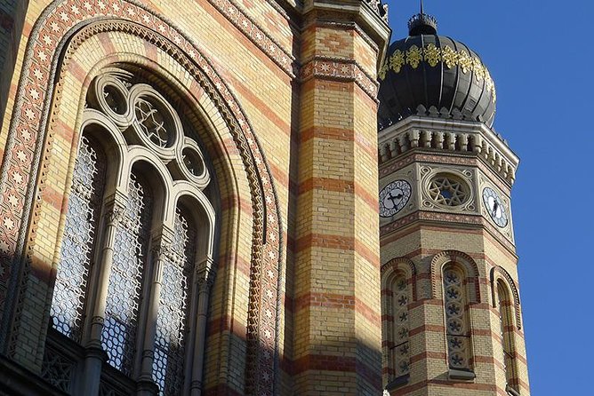 Private Jewish Heritage Tour including Hotel Pickup - Dohány Street Synagogue interior and the Jewish Museum story